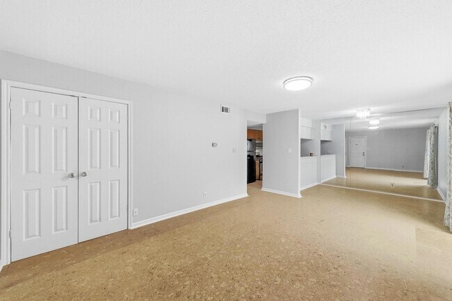 Foto del edificio - 7801 Shoal Creek Blvd