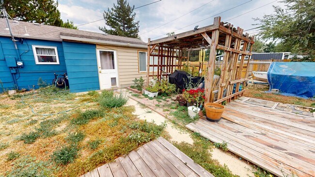 Photo - 1295 S Hudson St House