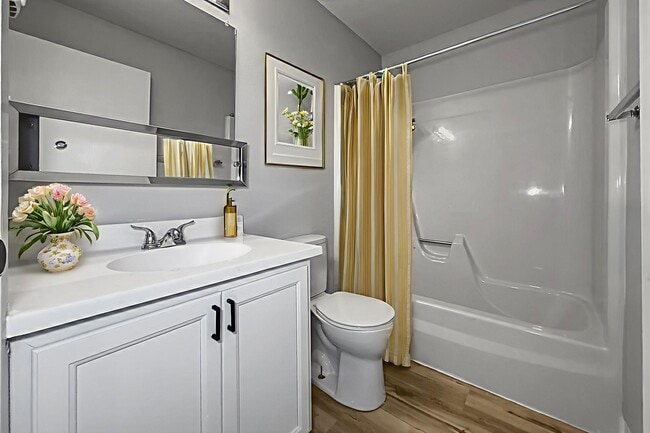 Building Photo - Norwalk Meadows