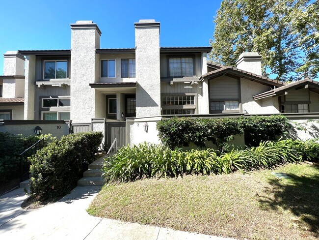 Building Photo - Lovely 3-Bedroom Condo in Prestigious Turt...