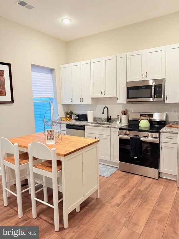 Foto del edificio - 3429 Chestnut Ave