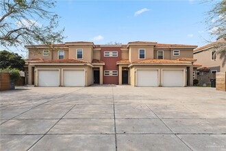 Building Photo - 16 L S Rd