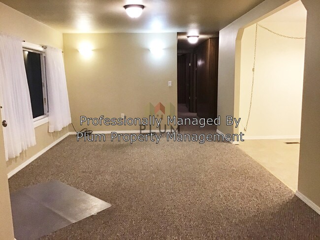 Building Photo - 1312 Greenwood Ct