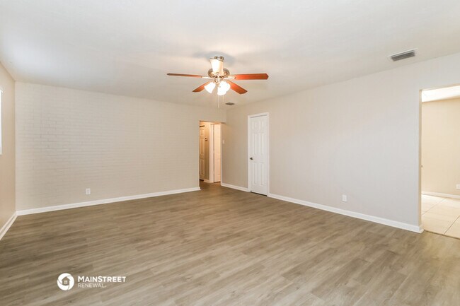 Foto del edificio - 3680 SW 16th St