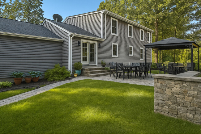 Building Photo - 384 Connors Ln