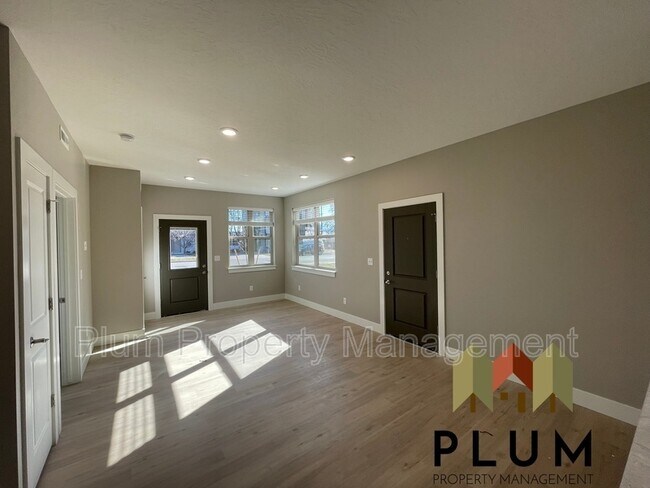 Building Photo - 1023 Cooley St