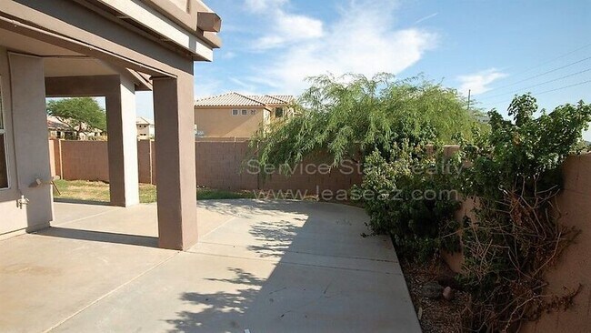 Building Photo - 31056 N 40th Pl