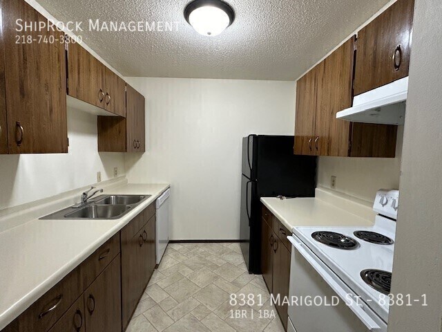 Foto del edificio - 8381 Marigold St