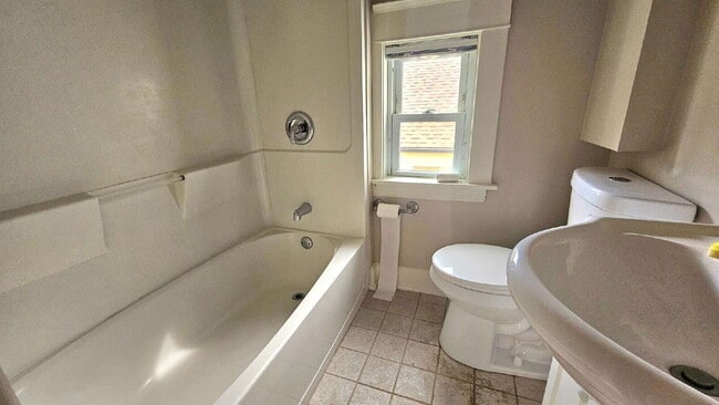 Foto del edificio - 3832 Harriet Ave