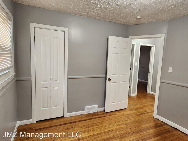 Building Photo - 3 br, 1 bath House - 1279 Woodland Dr.