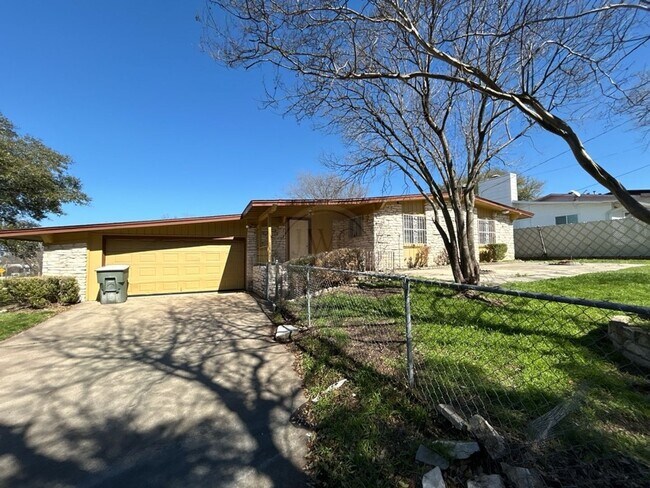 Foto del edificio - 1814 Crestridge Dr