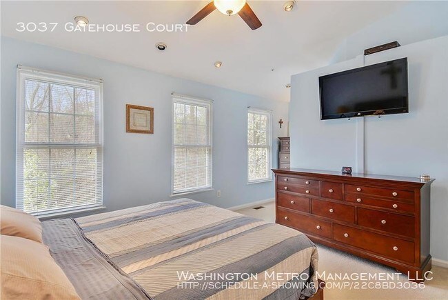 Foto del edificio - 3037 Gatehouse Ct