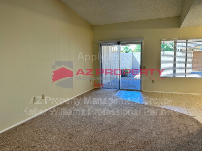 Foto del edificio - 18841 N Palomar Dr