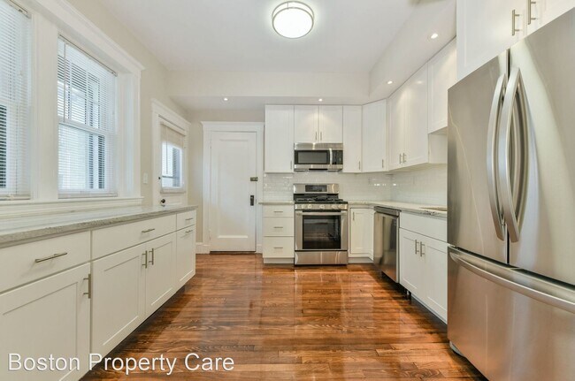 Building Photo - 2 br, 1 bath House - 411 Washington St #3