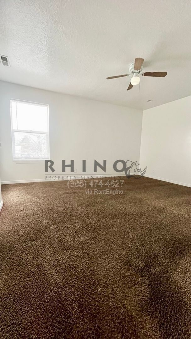 Building Photo - 1285 W 500 N