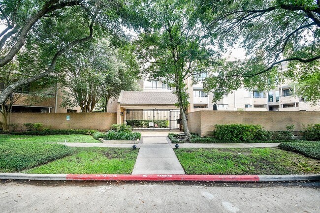 Foto del edificio - 5200 Weslayan St