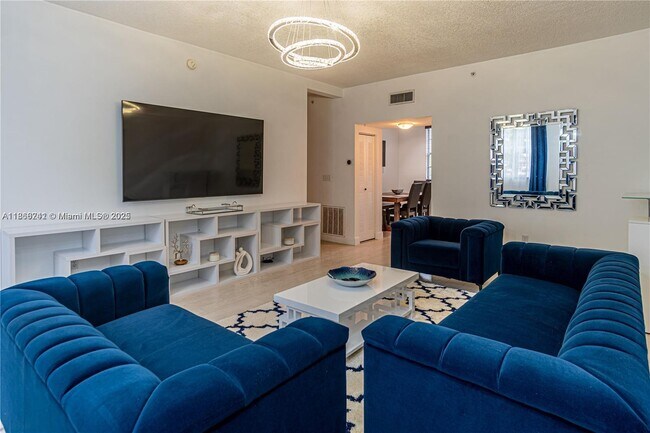 Foto del edificio - 2069 S Ocean Dr