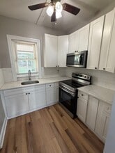 Building Photo - 317 Wunder St
