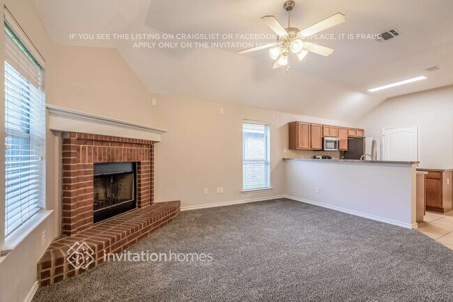 Foto del edificio - 3849 Cedar Falls Dr