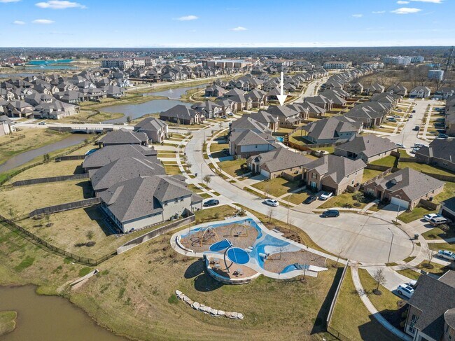 Foto del edificio - 4406 Shaded Arbor Way