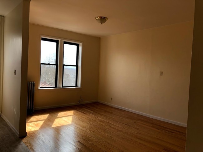 Building Photo - 230 Bay Ridge Pkwy