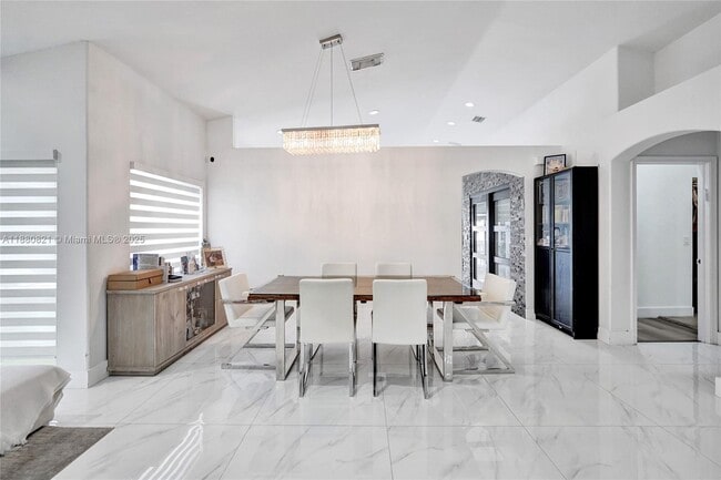 Foto del edificio - 4955 SW 33rd Ave