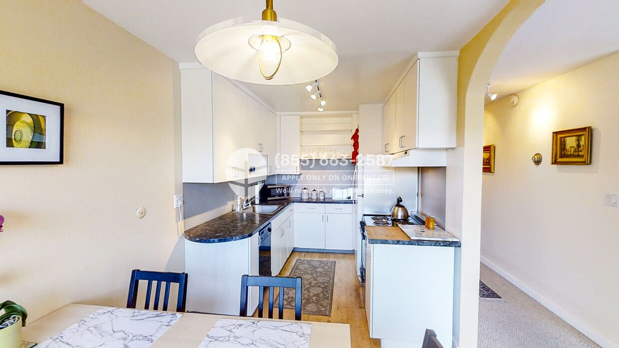Foto principal - 3877 Howe St