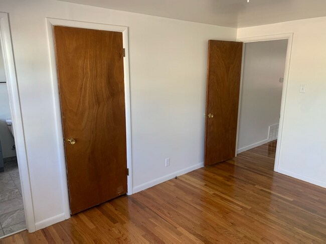 Foto del edificio - 308-340 S McKinley St