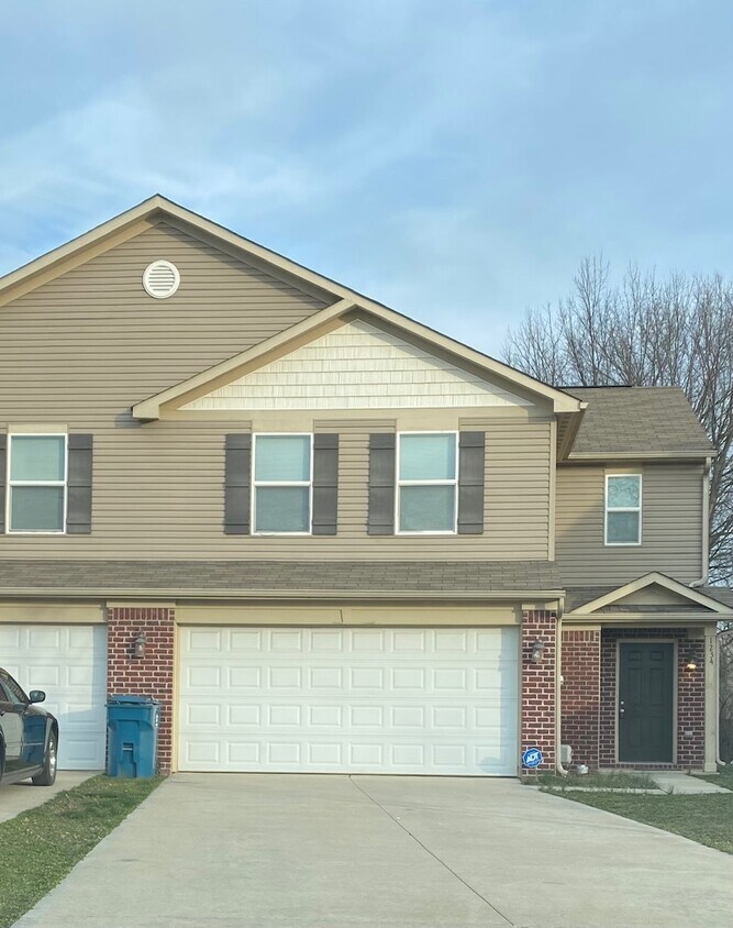 Primary Photo - 1214 Topp Creek Dr