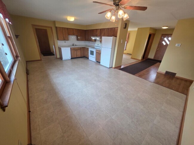 Foto del edificio - 46258 312th St