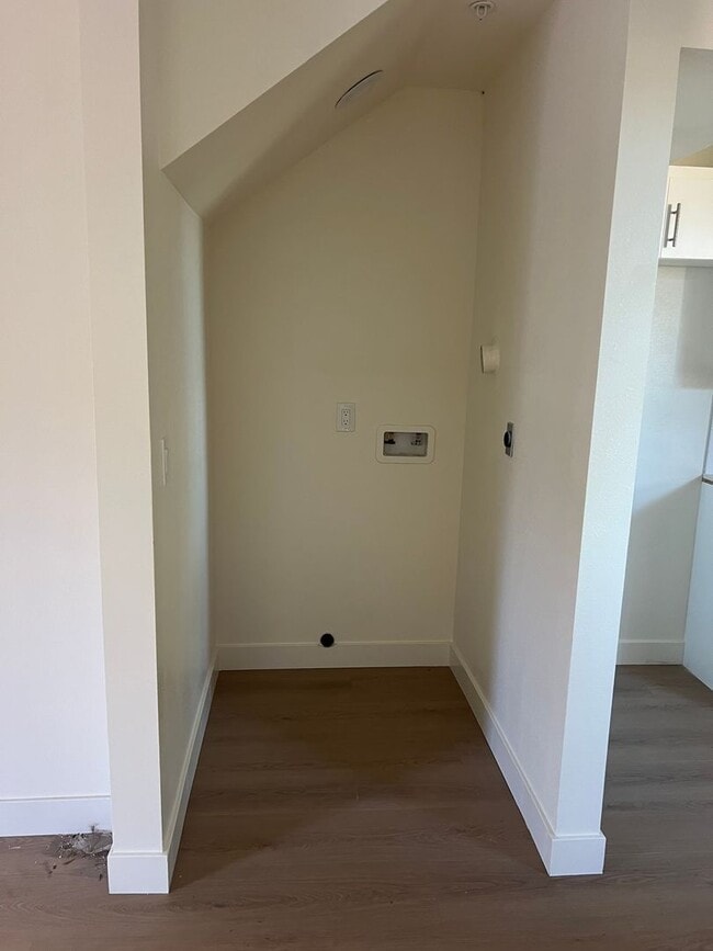 Foto del edificio - 409 E 99th St