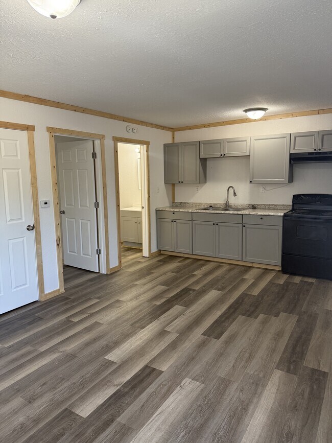 Foto del edificio - 2881 Elvira Ave