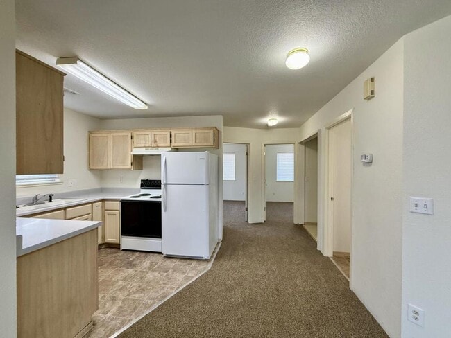 Foto del edificio - 34 Lewis Ave