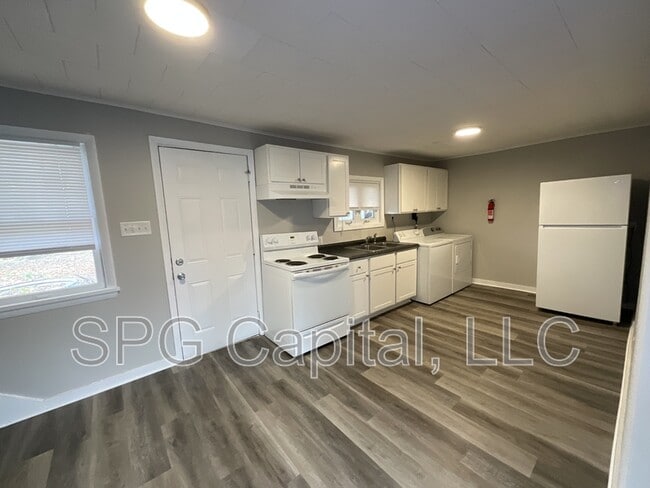 Foto del edificio - 218 N Pitt St