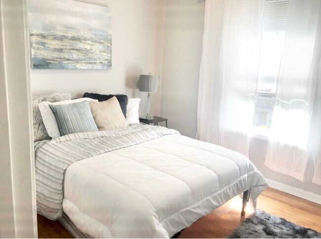Foto del edificio - 1622 W Farwell Ave