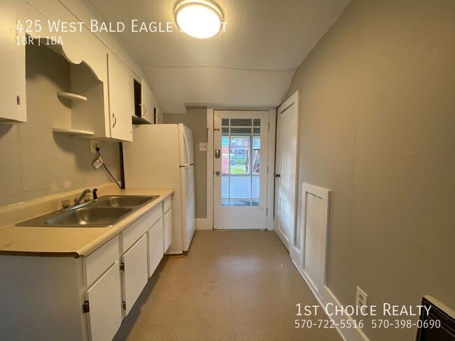Building Photo - 425 W Bald Eagle St
