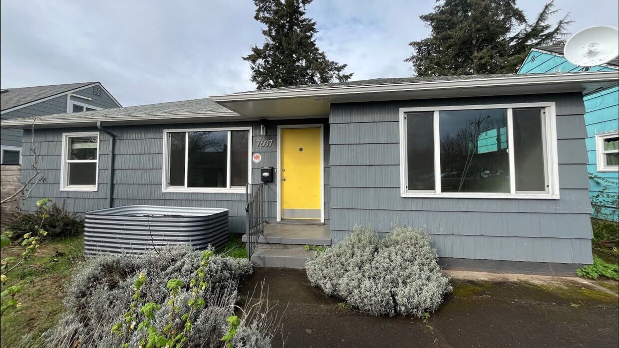 Primary Photo - Cozy 3 bed 1 bath Home in Brentwood-Darlin...