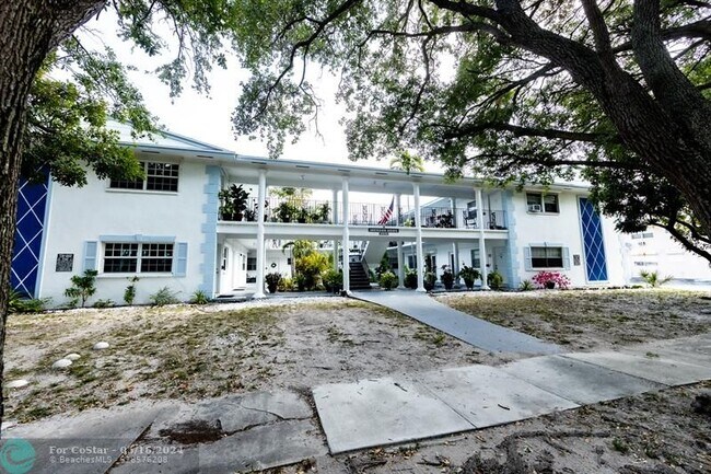 Building Photo - 3515 Van Buren St