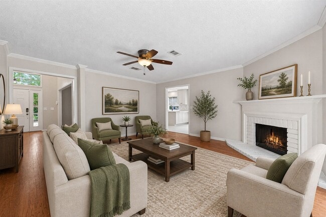Building Photo - 106 Breezy Point Pl