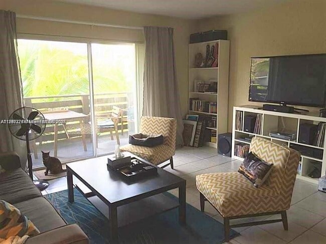 Foto del edificio - 7487 SW 82nd St