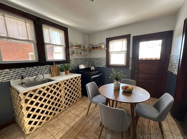 Foto del edificio - 3 Bed / 1 Bath Single Family Home in Swissvale