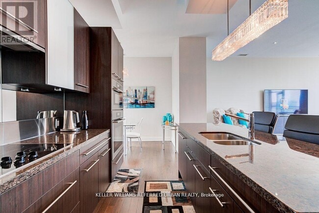 Building Photo - 80 John St