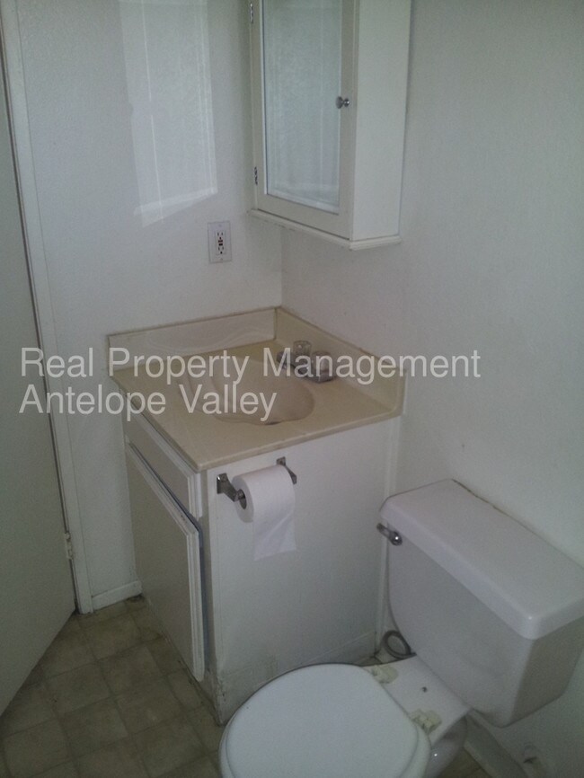 Foto del edificio - 2911 Diamond St