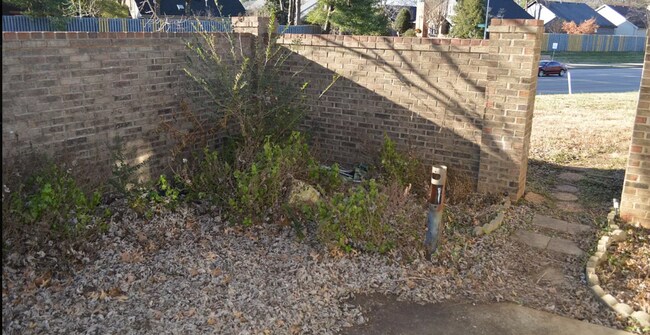 Foto del edificio - 1901 Steeplechase Ct