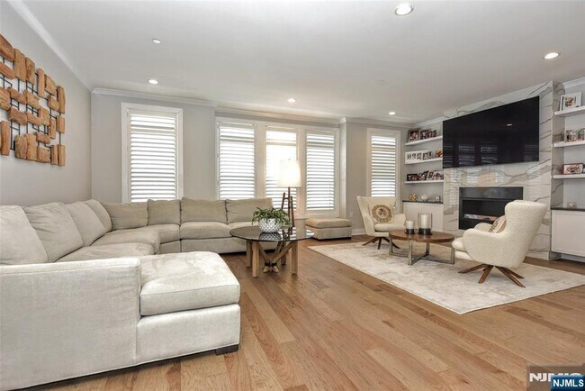 Foto del edificio - 32 Cinnamon Dr