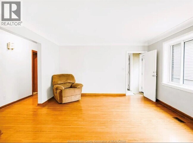 Photo du bâtiment - 1637 Drouillard Rd