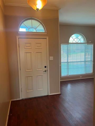 Building Photo - 8801 Creekside Dr