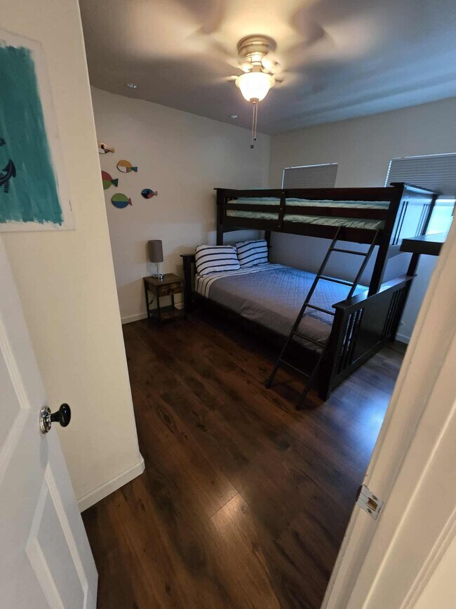 Common Bedroom 3 with Queen-Twin Bunk Bed - 2645 Garnet Ave