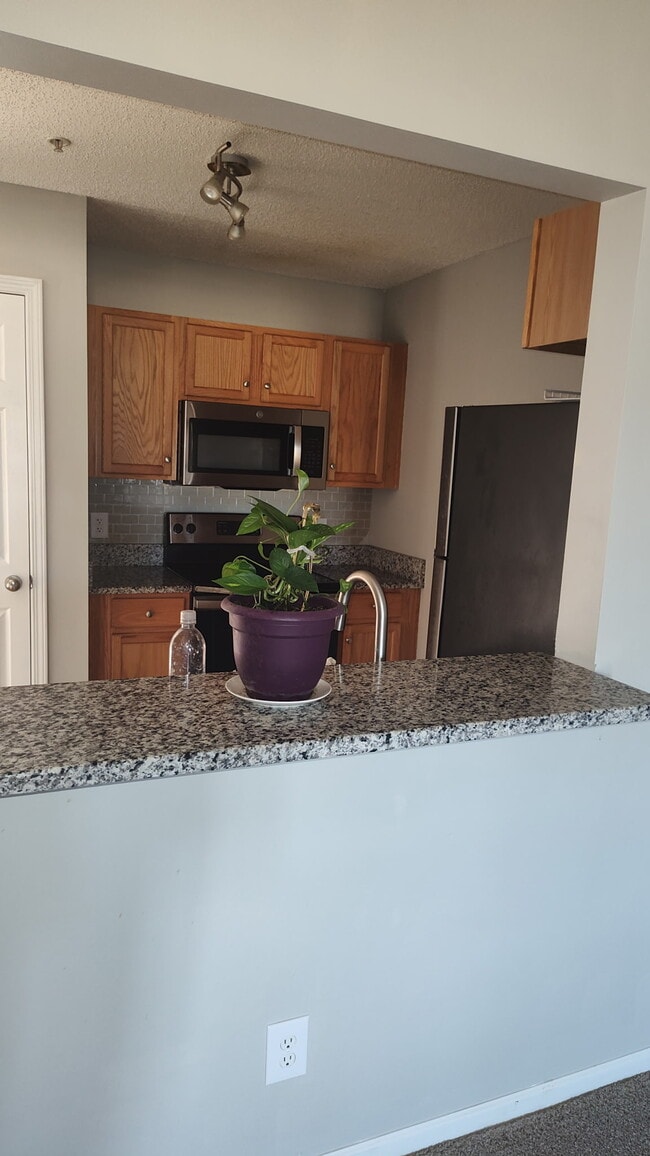 Foto del edificio - 2601 Riverridge Ct