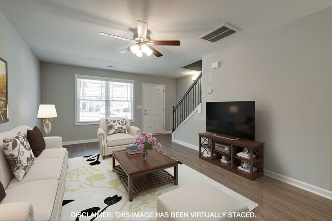Building Photo - 225 Woodland Valley Ln